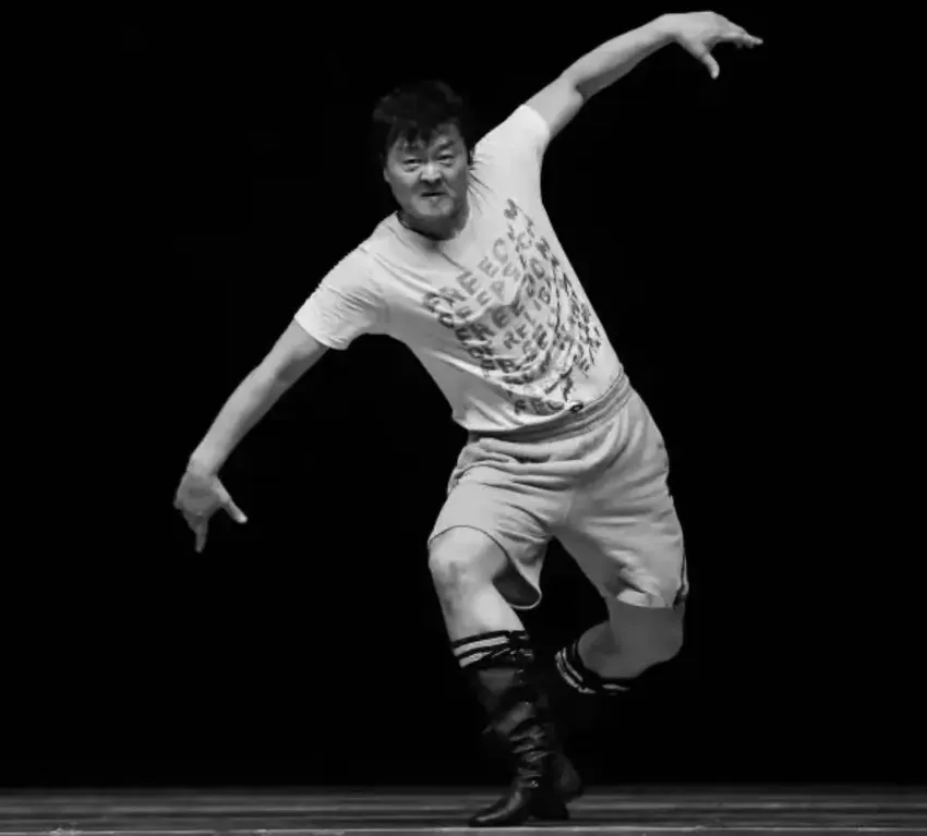 跳舞出圈的院长姜铁红：因腿伤年近五旬才重回舞台，会一直跳下去