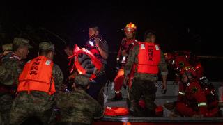 湖南华容决口救援已累计转移安置受灾群众5755人