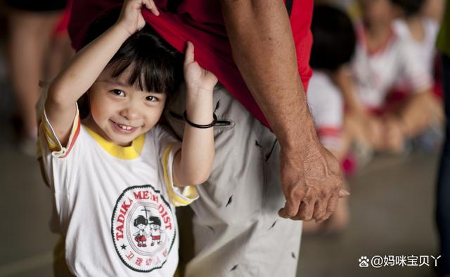 幼儿园老师透露：第一天不哭的孩子，通常来自这三种家庭