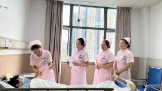两江新区人民医院开展“舒心病房”暖心服务