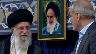 伊朗最高领袖哈梅内伊批准佩泽希齐扬出任总统