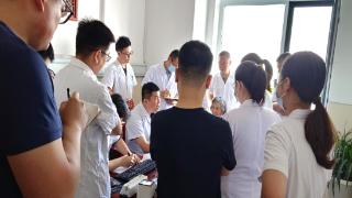文登区中西医结合医院：国粹悠悠，针尖传情 北京针灸专家带教授课