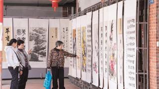 漳州市离退休干部书画影邮新春展在闽南书院举办