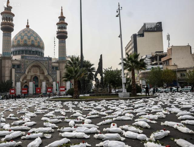 德黑兰广场现数百裹尸袋 抗议以犯下战争罪行