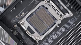 AMD Zen5锐龙9000新主板X870E/X870普及USB4！但得多等两个月