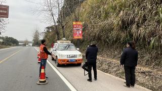 部门联动清路障，路域焕新保畅通