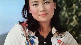 爆火后离婚的美籍演员张瑜，现67岁无子女孤身一人仍然想念前夫