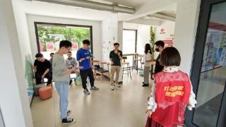 苏州园区菁华社区举办趣味乒乓球运动会