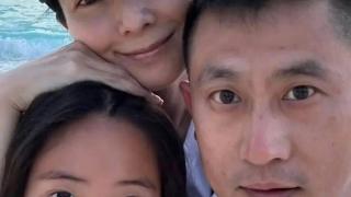 TVB前港姐冠军50岁依然逆龄，曾因“恋爱脑”与多位男星传绯闻，如今与内地武指婚姻幸福