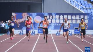 田径——全国冠军赛:谢震业晋级男子100米决赛
