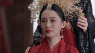 《庆余年2》炸裂开播，李沁婚纱造型引争议，网友：美还是苦？