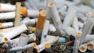 韩国推出环保新政 市民捡烟头上交可换钱