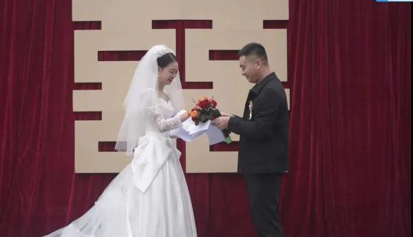 新娘自己主持婚礼省下万元短视频曝光,网友：钱要花在刀刃上