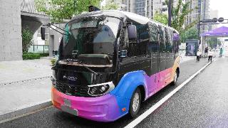体验便捷与舒适 亚运村智能巴士引领科技风潮