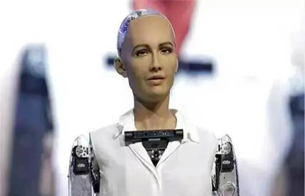 曾扬言“毁灭人类”的机器人索菲亚，入沙特籍后，如今现状如何？
