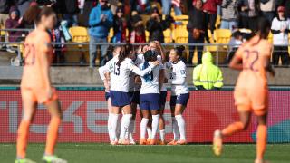 女足世界杯：美国女足1-1逼平荷兰，双方起口角冲突