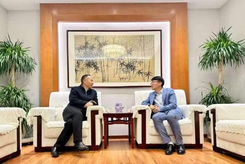 肯尼亚中国总商与中国服务贸易协会举行座谈会