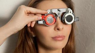 近视与小角度外斜视的矫正：离焦镜的适用性