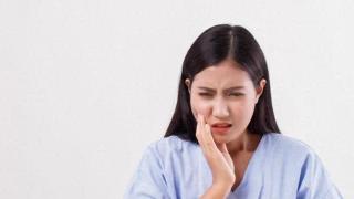牙齿遇冷遇热敏感怎么办？这3招或有效，不要等严重了才去治