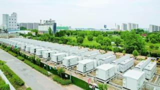 南京热电集中式共享储能电站吊装完成