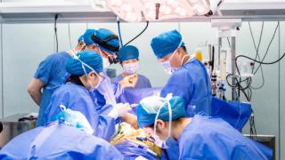 珍视每一次生命相托 | 知名心外科专家邹承伟完成山东省第二人民医院首个手术日手术