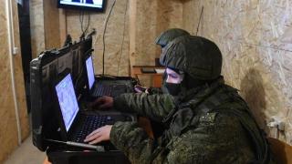 俄西部军区侦查兵积极使用反无人机火炮打击乌克兰无人机播报文章
