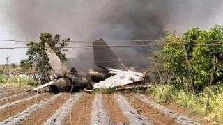 印度一军机坠毁2名飞行员受伤