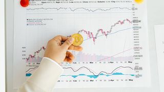 浙商汇金量化精选混合年内跌12.08%