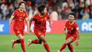 反击3人行，中国女足10人也能赢！战术妙笔带来胜利