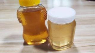 20年的养蜂人教你，如何迅速鉴别蜂蜜真假？只需一个瓶子