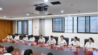 重庆市医院感染控制中心刘丁主任到长寿区开展帮扶督查和调研活动