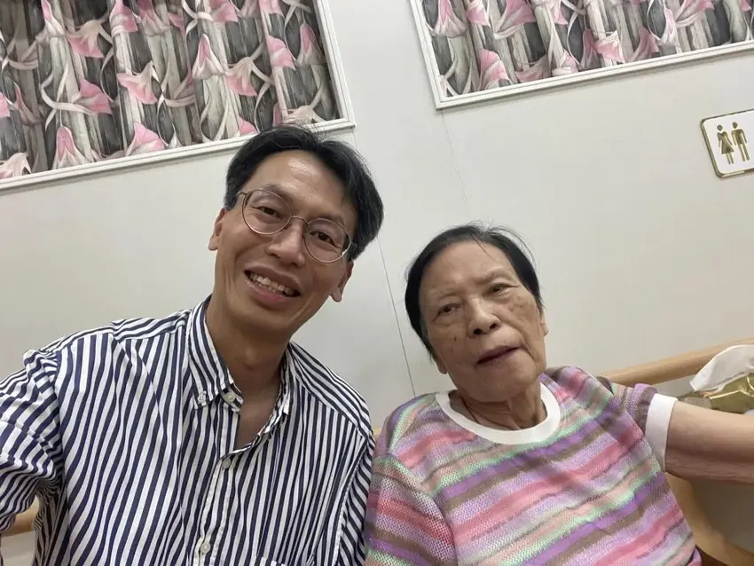 86岁香港老戏骨住养老院不适应！度日如年靠打电话缓解苦闷孤独