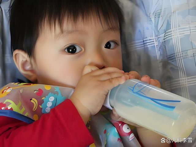 都说母乳好，可为啥现在越来越多的家长，都选择给娃喝奶粉？