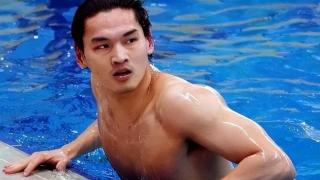 男子100米仰泳决赛 徐嘉余最后25米被逆转最终排名第四