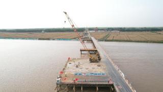 奋战3个多月，京雄商高铁黄河主桥水中墩桩基全部完工