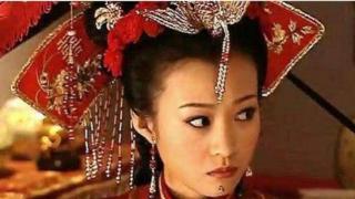 她是大清朝首位被废的皇后，也是大清朝首位再次结婚生子的废后
