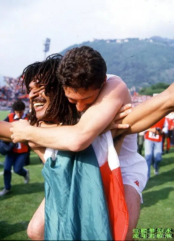 36年前今天AC米兰意甲夺冠为米兰王朝奠基，当时球星你认得几个？