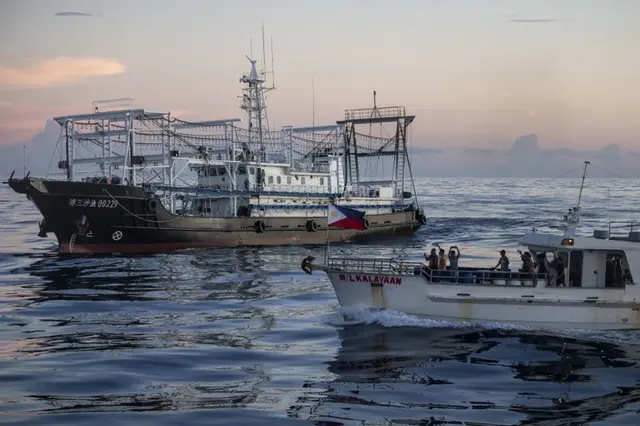 菲律宾又来挑衅，拍下中国百艘渔船，无线电喊话没人理