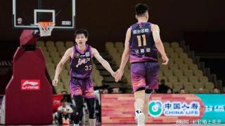 吴前9中1躺赢，余嘉豪24+12+4，浙江主场复仇，四川双星空砍85分