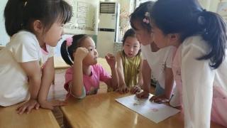 淄博淄川区实验幼儿园开展创意毕业照活动