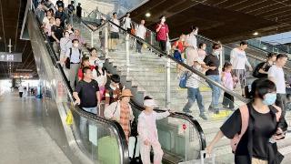 暑运前十天深圳铁路发送旅客超280万人次 同比增长107.1%