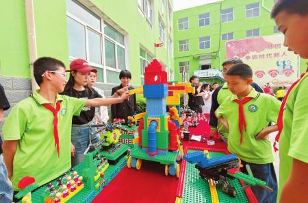 原平市第一小学举办第四届校园科技文化艺术节