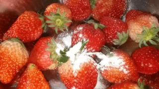 美国机构称：草莓是“最脏水果”，农残超标？但我却劝你多吃点…