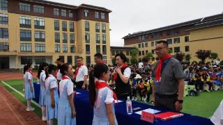 织金农商银行到织金县第十小学开展“六一”儿童节慰问