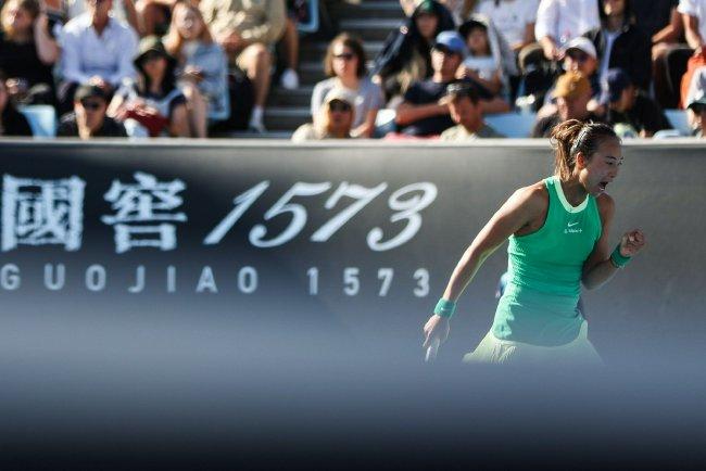 郑钦文2-0淘汰博尔特 职业生涯首进澳网第三轮