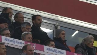 索斯盖特现场观看拜仁比赛，凯恩双响帮助球队击退莱比锡