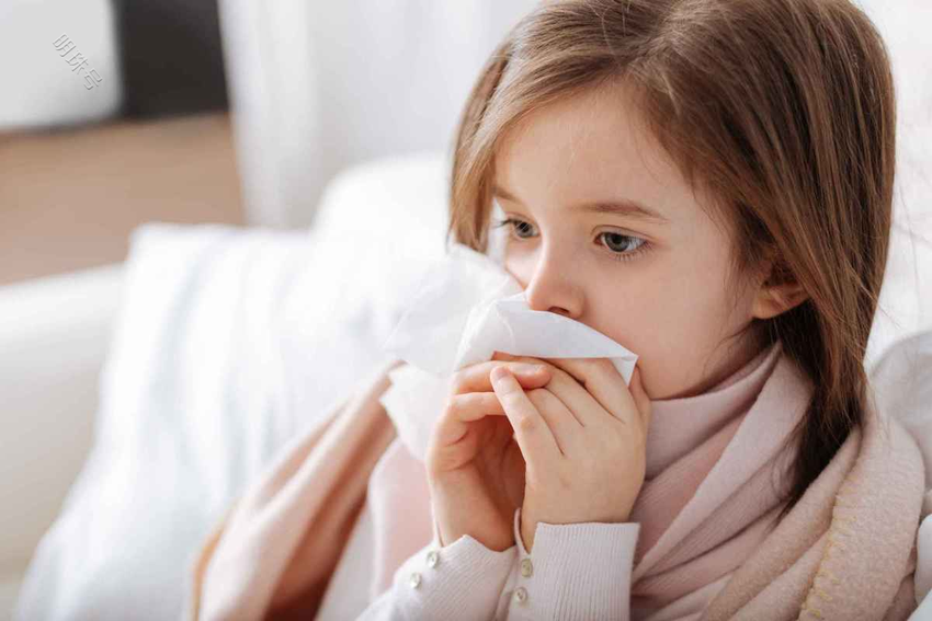 孩子夜间咳嗽不止，白天却无异常？家长需警惕这6个因素
