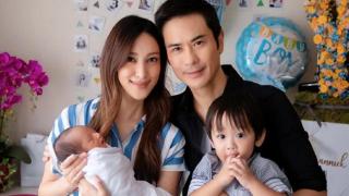 陈凯琳迎来32岁生日，老公郑嘉颖送惊喜，幸福的一家人