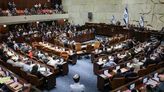 以色列议会通过争议司法改革首项法案，抗议之下社会裂痕凸显