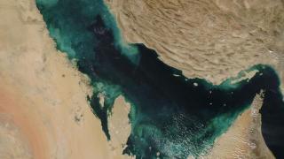 科威特宣布在波斯湾大陆架上发现一个巨大的油田